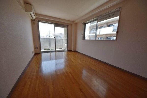 イーストアベニューの物件内観写真